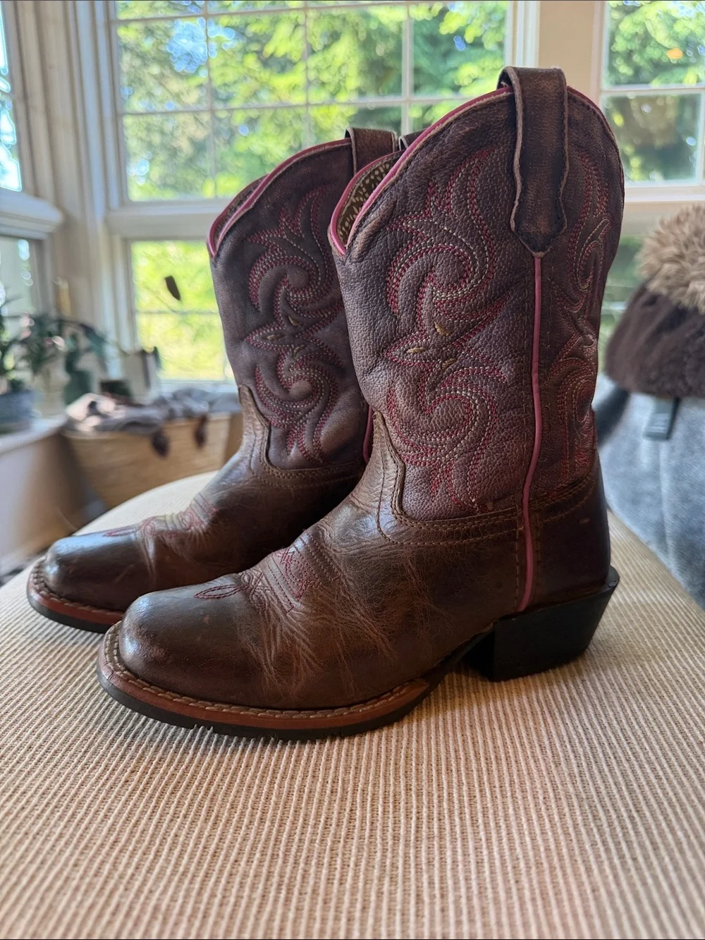 Dan Post Boot Co. Brown and Purple Leather Western Cowboy Boots Pink Stitching